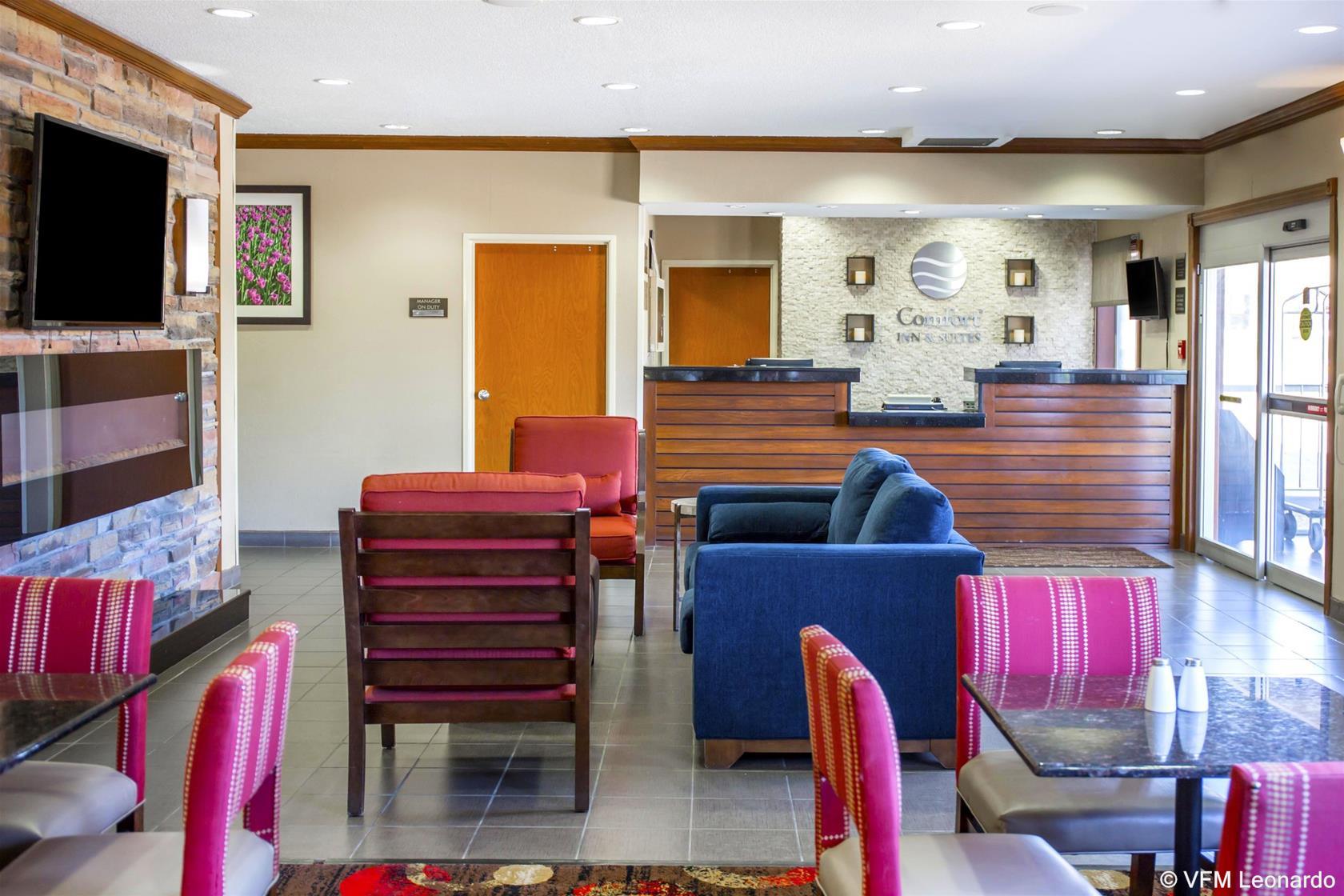 Comfort Inn & Suites Coralville - Iowa City Near Iowa River Landing Экстерьер фото